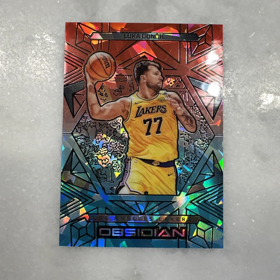 2024-25 Panini Obsidian - LUKA DONCIC #85 VERDADERO FUEGO Y HIELO GRABADO ELÉCTRICO/49 SSP Foto 2 de 4