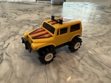 SCHAPER STOMPER JEEP CJ7 4x4, RUNS WITH WORKING LIGHT. RARE YELLOW COLOR