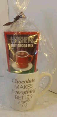Hershey's Christmas Hot Cocoa Mix Gift Set w/ Mug & Coco Mix Brand New with Tags
