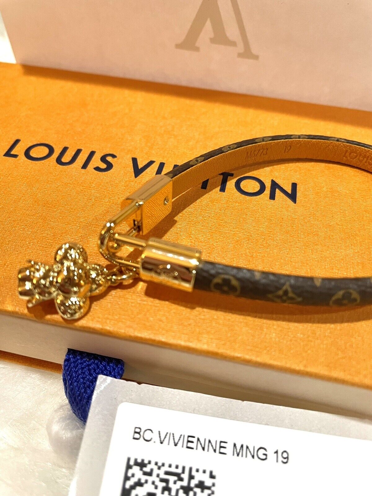 LOUIS VUITTON LV: Vivienne rope bracelet 