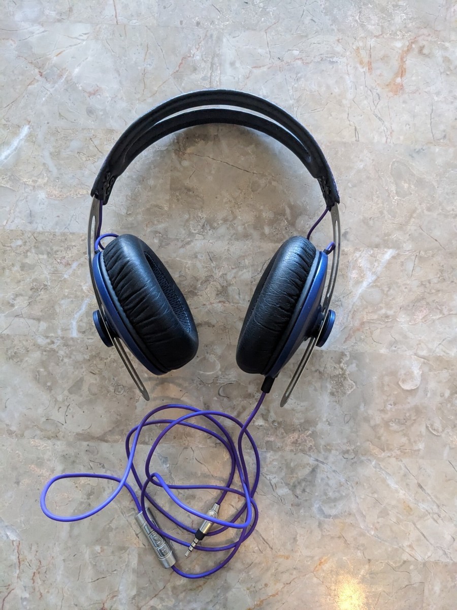 Sennheiser Momentum Infiniti Red Bull Racing Edition
