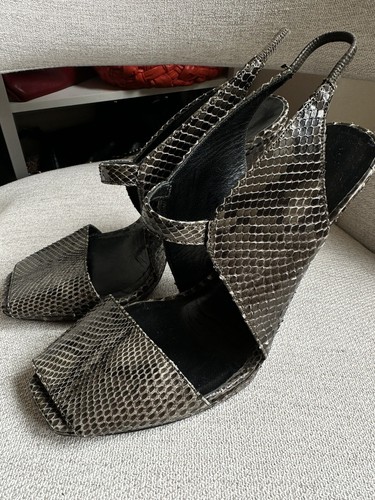Zapatos de tacón de serpiente genuinos Narciso Rodríguez en verde gris talla 9/40 - Imagen 2 de 7