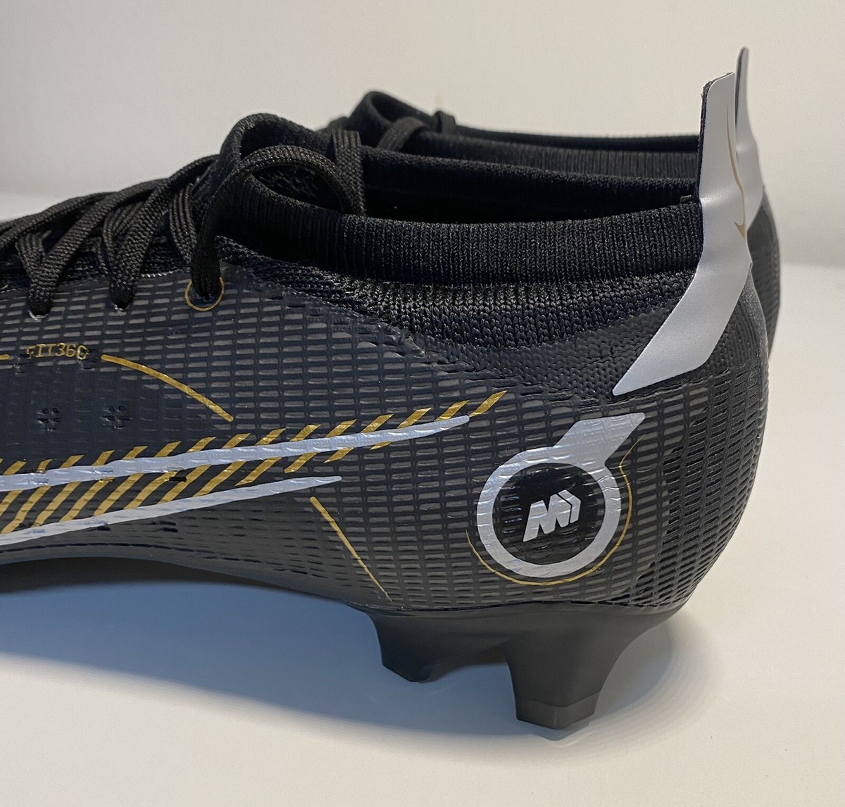Nike Mercurial サッカーシューズ 黒/金 収納袋付き　26.0㎝ Nike Mercurial Superfly VI Academy FG/MG - Black/Metallic