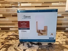 Patriot Lighting 1-light Wall Light Gold Finish Brand New!