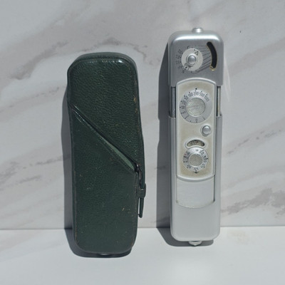 Minox B 8x11mm Subminiature Camera Silver with Green Leather Case