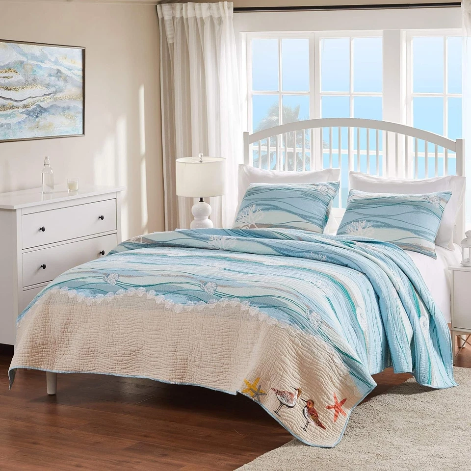Coastal Quilt Set with Embroidered Sea Shells - Full/Queen - Image 3 of 4