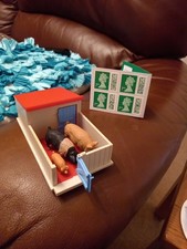 Britains Farm Pig Sty & Pigs  Plastic 1:32 Scale Vintage EXCELLENT Condition 