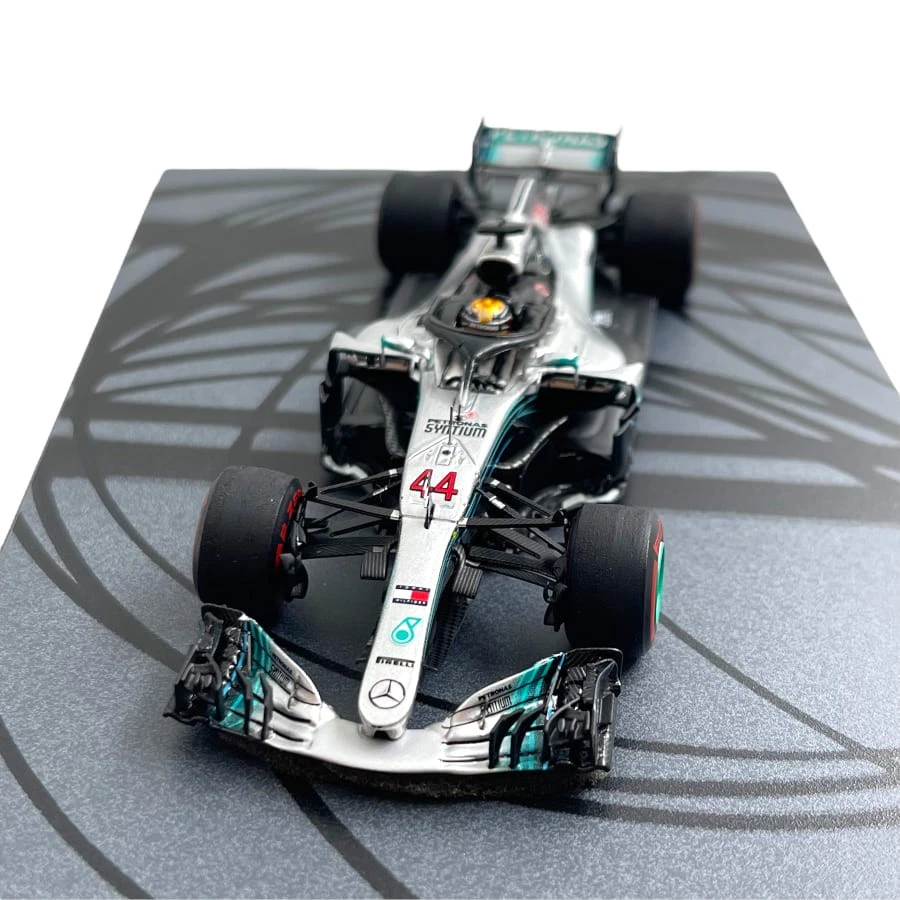 Modellino F1 Spark 1/43 Mercedes W07 Winner Abu Dhabi Gp 2018 F1 World Champ.... - Immagine 2 di 4