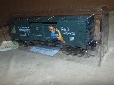 MENARDS O GAUGE 279-3101 ROSIE THE RIVETER NOSE ART BOXCAR #86 -NEW IN PLASTIC