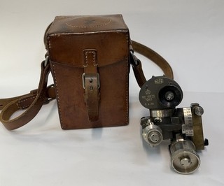 Wehrmacht Beute Zieloptik 1941 Schweden NIFE 5x25 mit Strichplatte Köcher