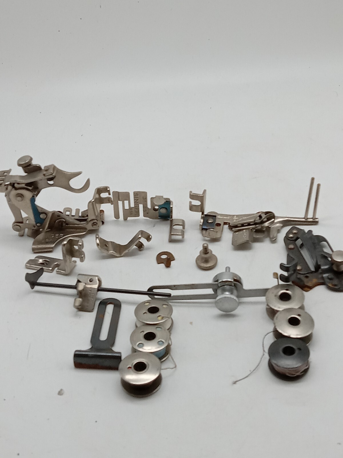 Lot Singer Sewing Machine Attachments & Accessories Metal Bobbins All Singer