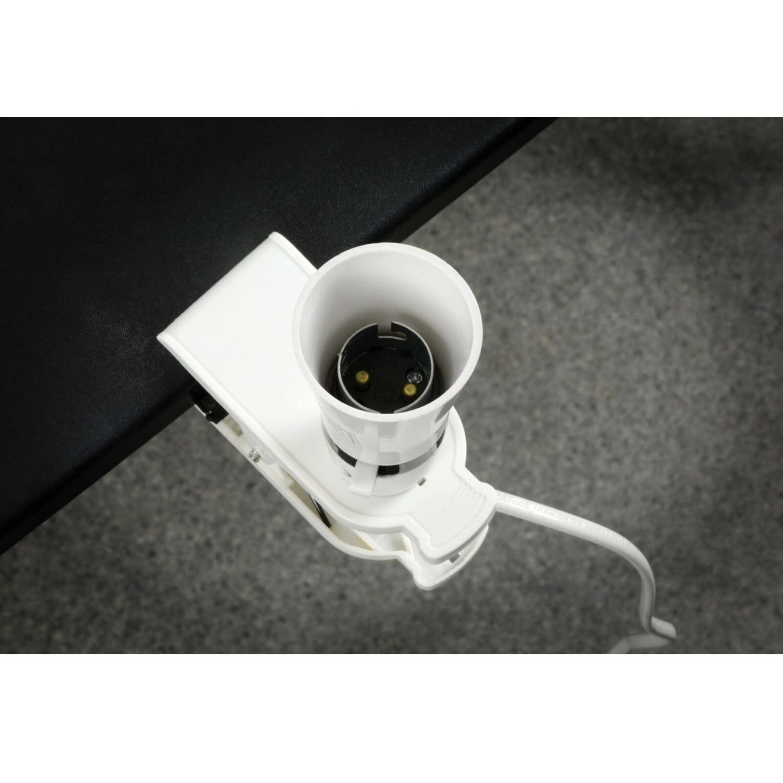 Pro ELEC Black Clip on Lamp/bulb Holder With UK Plug and 2m Mains Lead