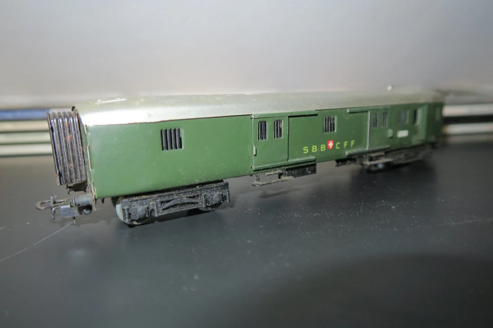 MARKLIN CONVOGLIO SVIZZERO ANNI 50 CON DUE CARROZZE 348/1 ED UN BAGAGLIAIO 348/4 - Immagine 3 di 4