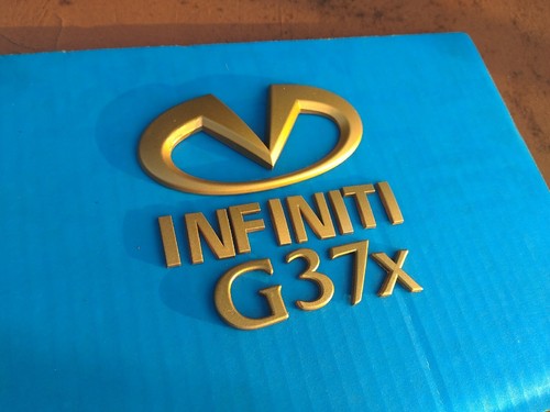 INFINITI G37x GOLD LETTERING EMBLEMS WITH LOGO - Picture 3 of 6