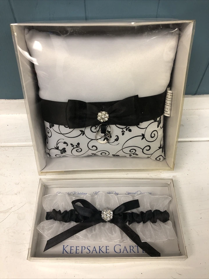 "Nueva almohada portadora de anillo Lillian ROSE negra blanca 8"" + guirnalda con guirnalda boda" Foto 2 de 4