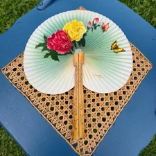 Antique Chinese Paper Bamboo Hand Fan Folding Floral Hand Painted Handle Art 70s