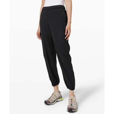 Lululemon Essential Affinity Mid Rise Jogger size 6