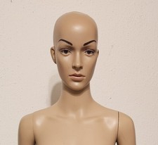 Schaufensterpuppe Mannequin Weiblich mit Standplatte