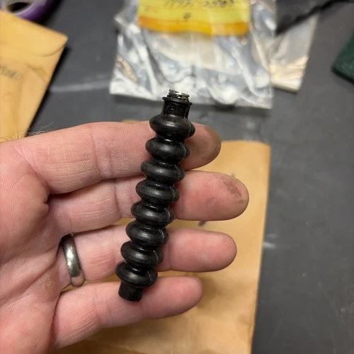 DUST SEAL