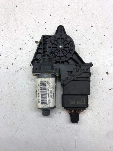 VW PASSAT B5 3B3 Fensterhebermotor hinten links 3B9839751G 1.90 Diesel 33816506