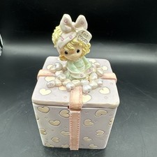 Precious Moments A Mom  s Love Is The Best Gift Of All Gift Box Ornament 2003