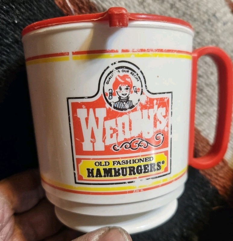 Vintage Pre-Mom Wendy’s Old Fashioned Hamburgers Spill-Proof Coffee Mug Estate 