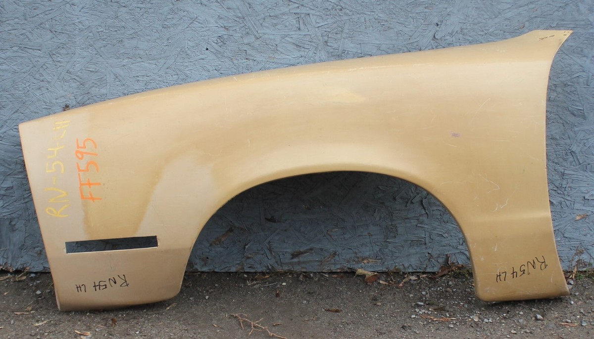 Fiberglass Left Fender that fits 1974-1978 Ford Mustang II FF595