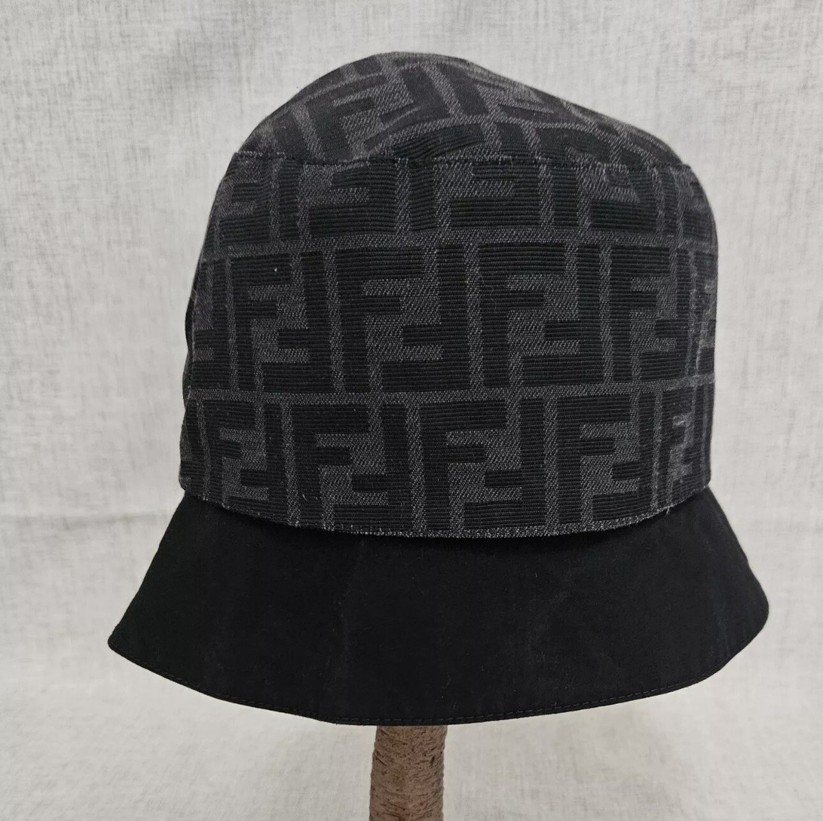 ハット FENDI Bucket logo hat Fendi Reversible bucket Hat Monogram Black/Yellow/Grey | eBay