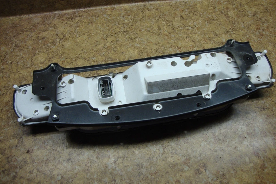 Kawasaki Vulcan VN1700 VN 1700 2011 Vaquero cuadro de instrumentos medidor velocímetro Foto 3 de 4