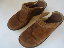 UGG Women's Chestnut Slipper 9