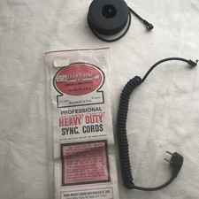 2 vintage Speedotron Sync Cords para-mount Untested