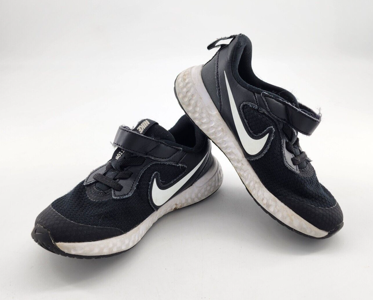 nike revolution bq5672