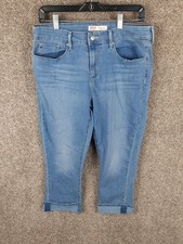 Levi Strauss Signature Mid Rise Cuffed Capri Jeans Womens 12 Blue Denim Stretch