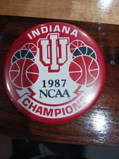 1987 INDIANA UNIVERSITY NCAA BASKETBALL CHAMPS PINBACK VINTAGE! HOOSIERS!!🏀🏀🏀