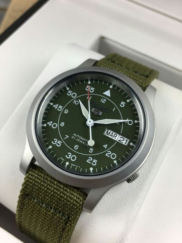 Seiko 5 SNK805K2 Automatic Green Nylon Military Style Analog Men's