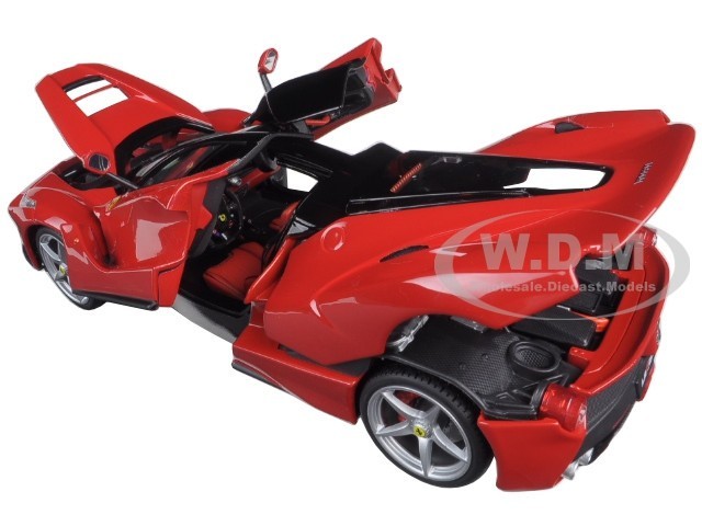 LaFerrari 赤　ディスプレイケース付 FERRARI LAFERRARI F70 RED 