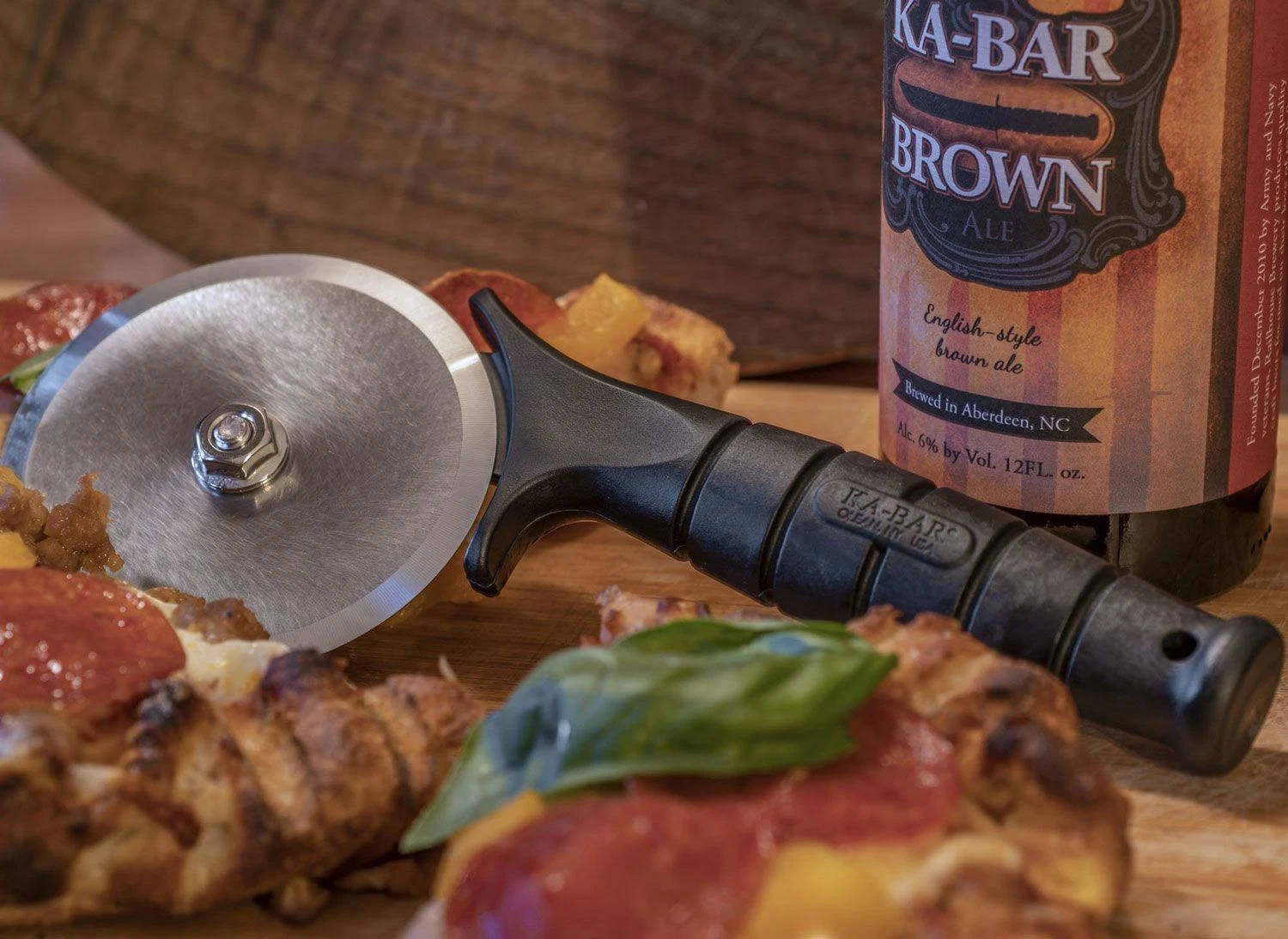 Ka-Bar 'Za Saw Pizza Cutter 440A Stainless Steel Blade Black Creamid Handle
Opens in a new window or