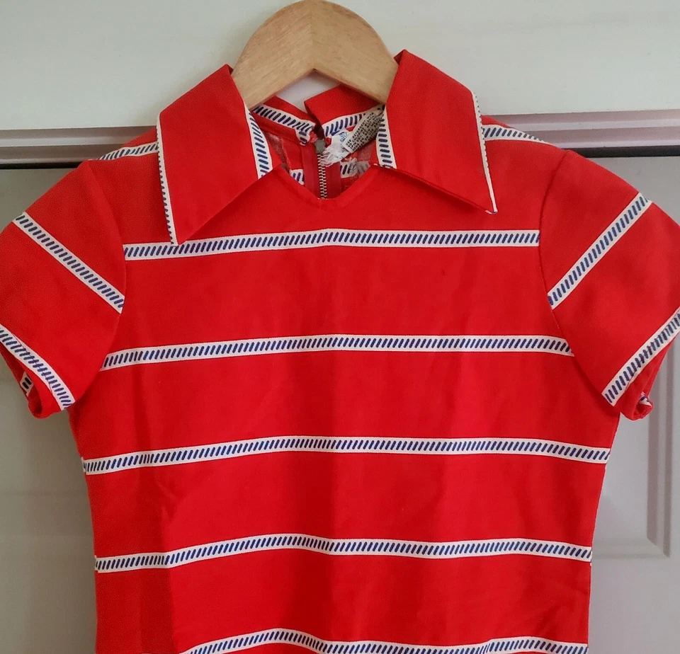 Vestido Tenis Vintage Saks Fifth Avenue Rayas Rojo Brillante Adolescente Niña Algodón Foto 3 de 4