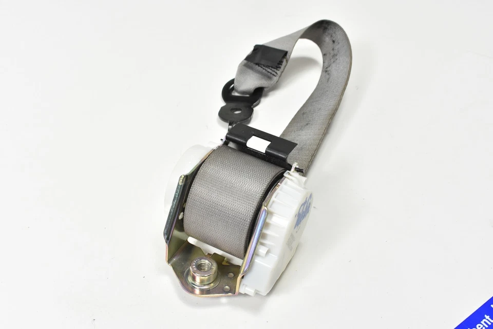 后中心上皮带安全带灰色宝马原始设备制造商 F10 550i 535i 528i 36106864952 — 第 3/4 张图片