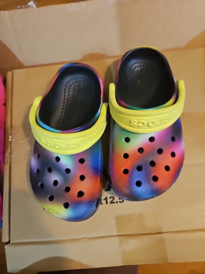 Crocs Talla 8 Tie Dye Niños @ F Foto 3 de 4