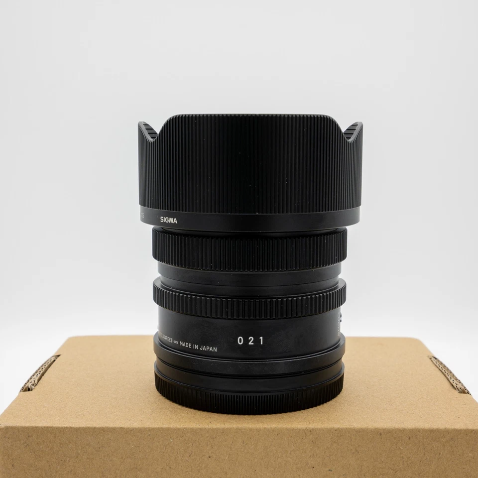 Sigma 24mm F/3.5 DG DN | C for L-mount cameras - Excellent Condition - Image 3 of 4