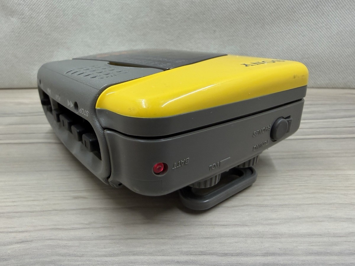 Sony Sports Walkman Mega Bass FM/AM Cassette Player WM-FS397