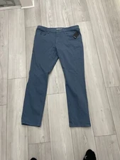 Joe’s Mens Slim Fit light Blue Jeans Size 36 / Inseam 32