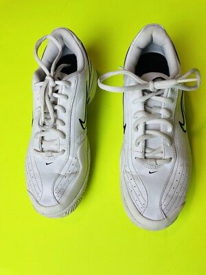 Nike Women display picture 1