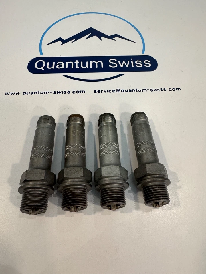 BONITO juego de 4 bujías de aviación Champion RC26S - limpias a huecos probadas 5/8 Foto 4 de 4