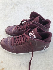 nike granates hombre