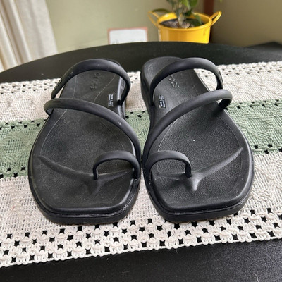 Crocs Black Unisex Slide Sandals US 9 Slip-On Rubber Upper Solid
