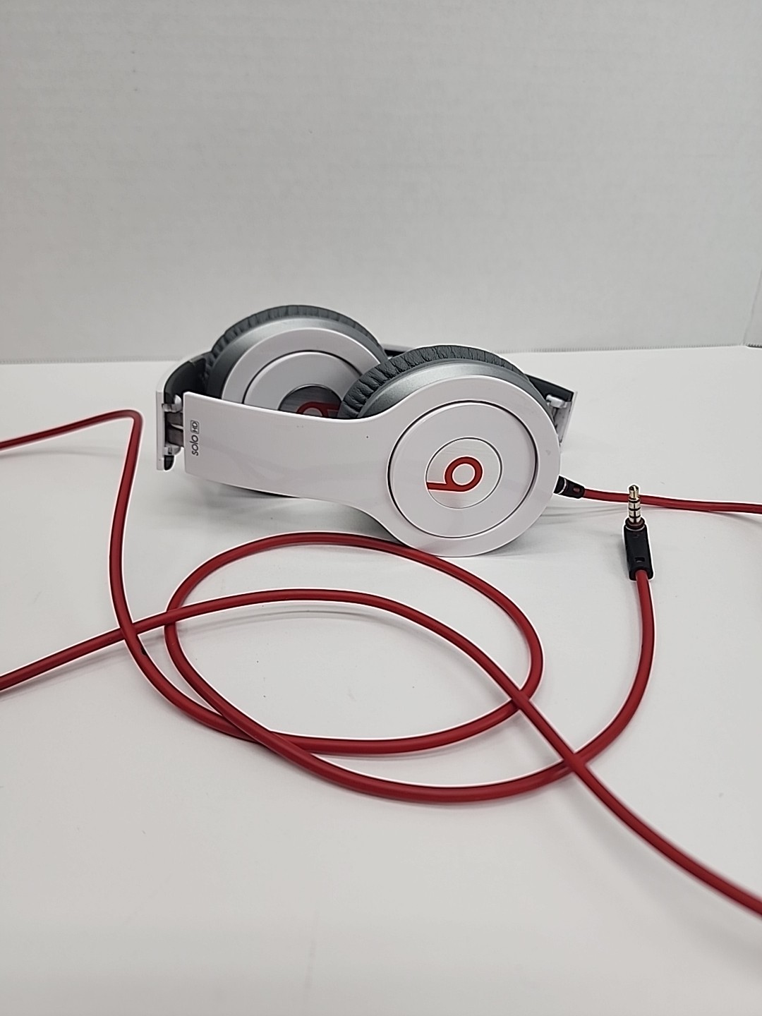 Rare Vintage Beats By Dr Dre Monster Solo HD Headphones (White and Red)