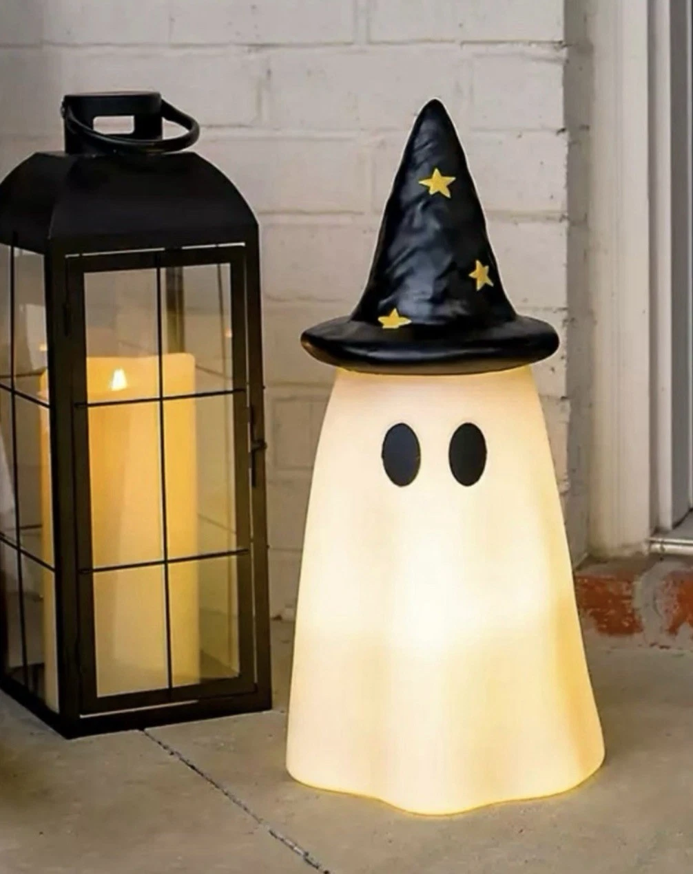 Pre-Lit Blow Mold Ghost NWT