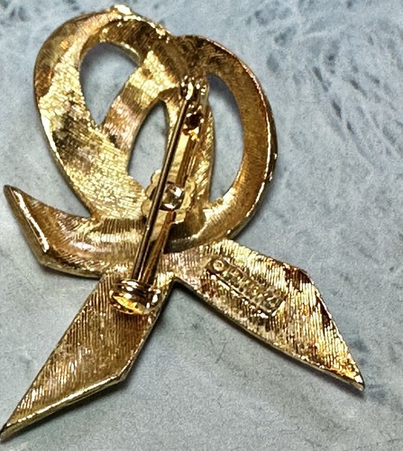 Vintage Textured Gold Tone Swirly Ribbon Brooch/Pin, signed - Bild 5 von 6